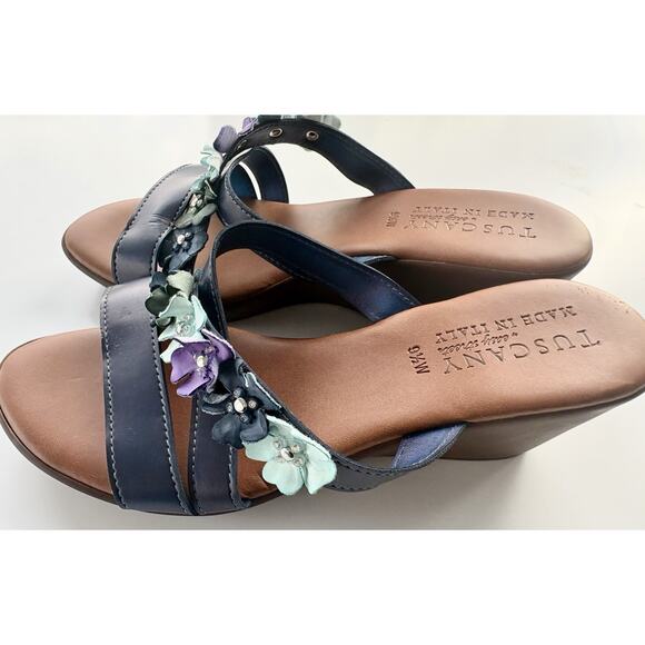 Tuscany Sandals 9.5W Floral Strappy Wedge Easy Street Blue Made in Italy Wide - Picture 4 of 6